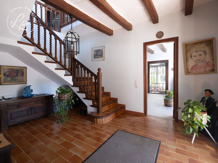 Reitanwesen mit Wohnhaus in Spanien, an der Costa Brava, nur 10 Minuten von den Stränden entfernt.