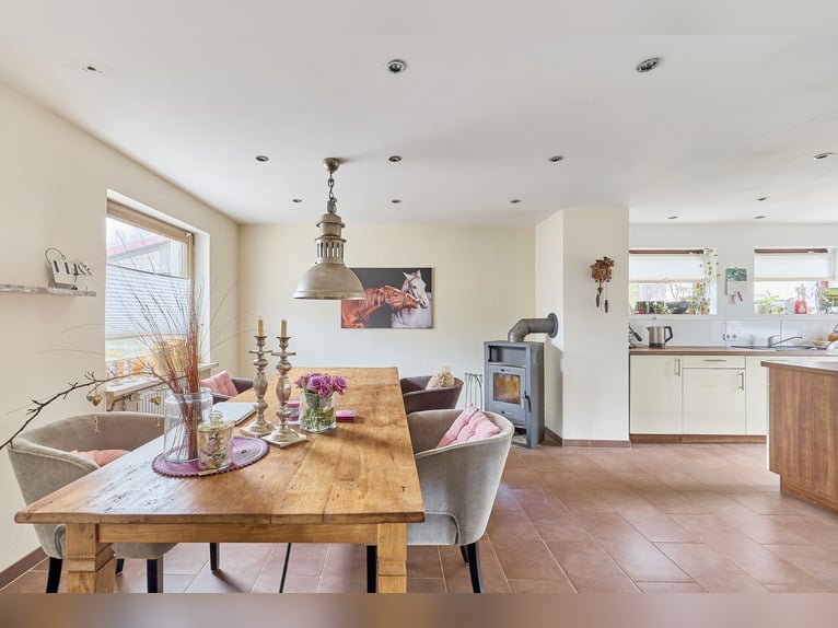 ¡Se vende una finca ecuestre en Saarland, cerca de St. Wendel, en un entorno pintoresco y aislado!