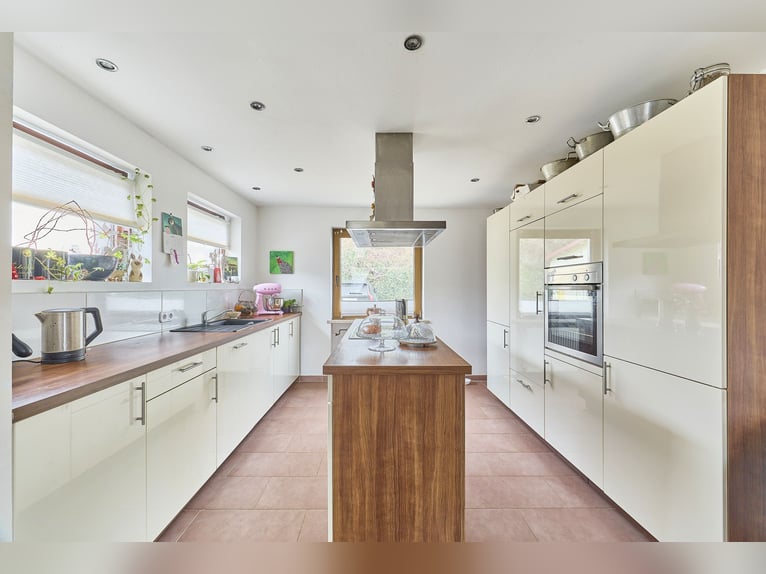 ¡Se vende una finca ecuestre en Saarland, cerca de St. Wendel, en un entorno pintoresco y aislado!