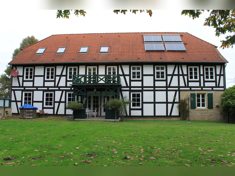 Traumhaft schöner Landsitz mit eigenem Wald, Reiterhof u.v.m. in ruhiger Lage mit guter Anbindung