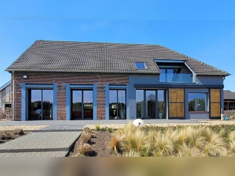 Traumhafter Vierkanthof mit ca. 4,2 ha Nähe Düsseldorf