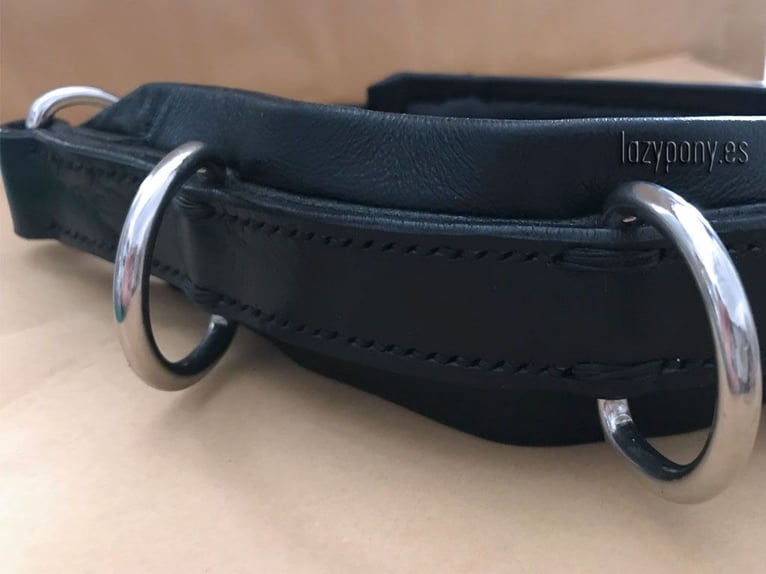 Elegante muserola serreta de cuero Lazypony,  leather noseband with rings Lazypony