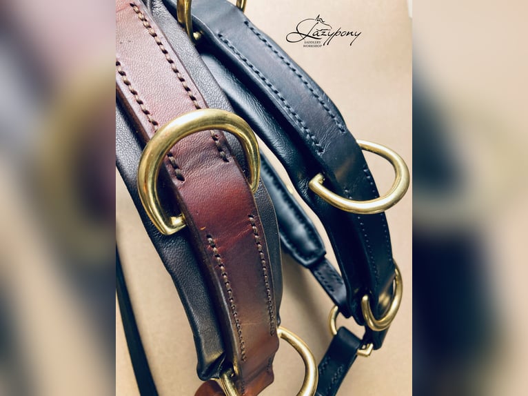 Elegante muserola serreta de cuero Lazypony,  leather noseband with rings Lazypony