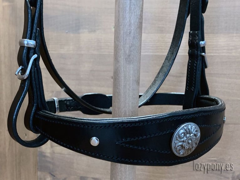 Cabezada Lazypony de estilo barroco, Fancy handcrafted baroque bridle Lazypony