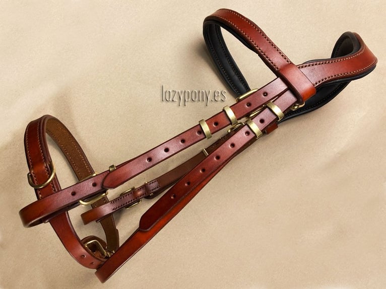 Cabezada artesanal Working Equitation Lazypony, handcrafted bridle Working Equitation Lazypony