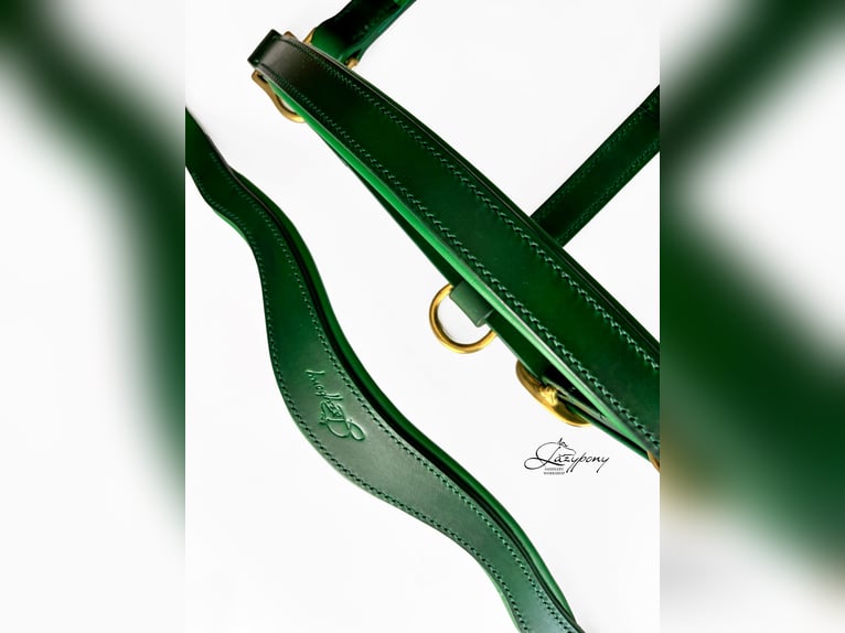 Anatomic leather horse halter Lazypony with two buckles, Cabezada cuadra anatómica Lazypony