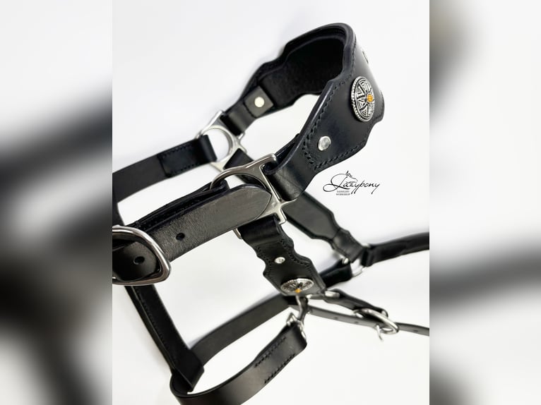 Baroque horse halter Lazypony, Cabezada cuadra Barroca Lazypony, cabezada de cuero