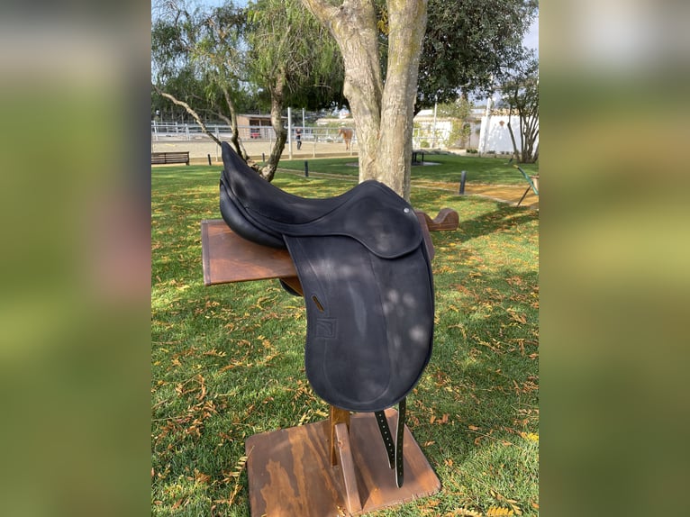 Exclusive and Like New – Childeric Dressage Saddles Await You!