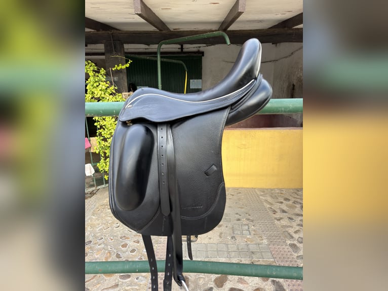 Montura doma clásica marca Zms