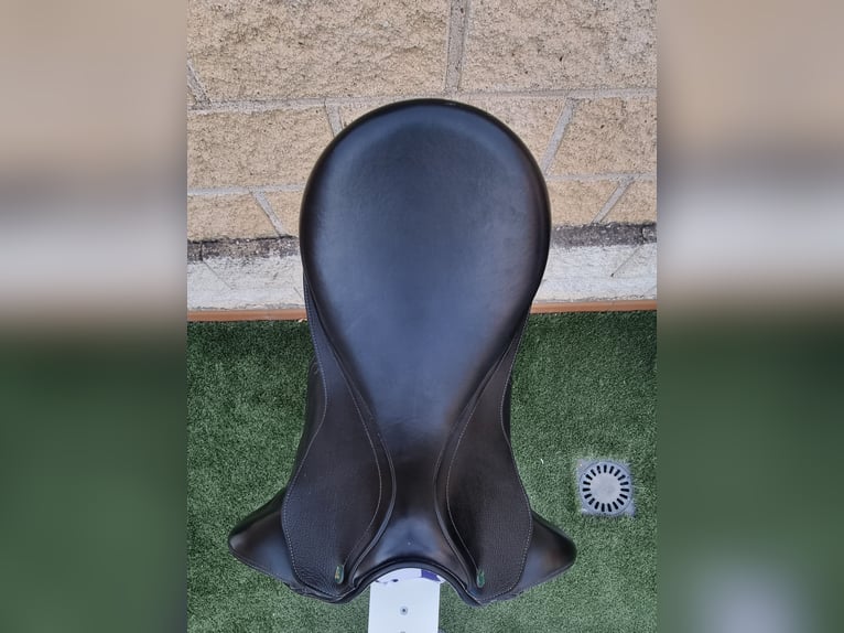 Silla Prestige Paion K Dressage 17,5 pulgadas