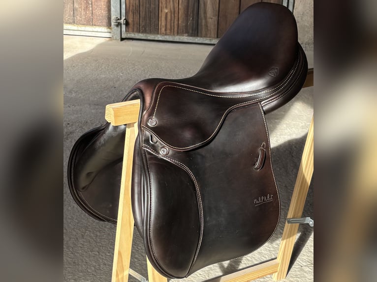 Montura de salto prestige 