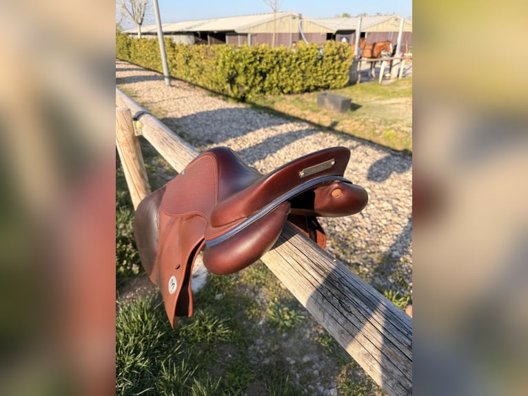 Vendo montura top casi nueva