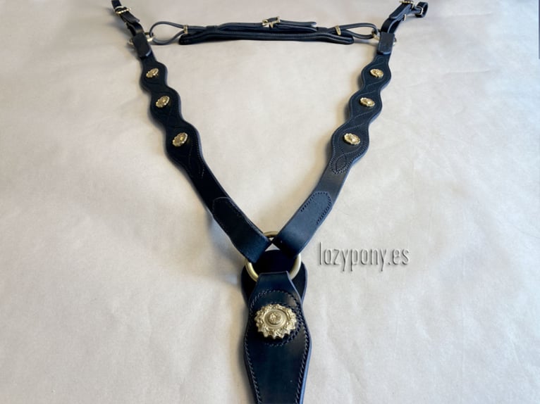 Pechopetral Portugués Lazypony, baroque horse breastplate, pechopetral de cuero Lazypony