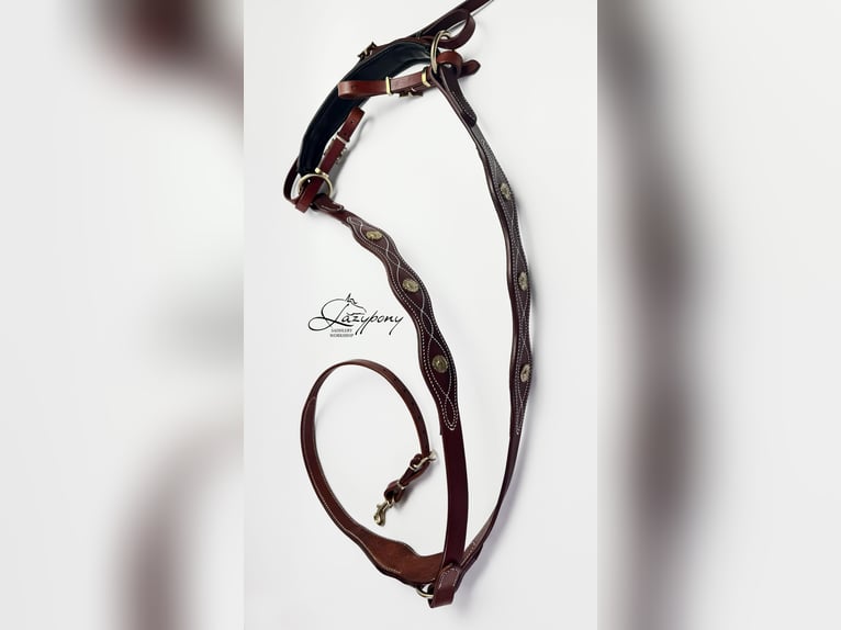 Pechopetral Portugués Lazypony, baroque horse breastplate, pechopetral de cuero Lazypony