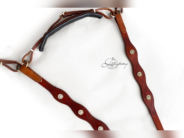 Pechopetral Portugués Lazypony, baroque horse breastplate, pechopetral de cuero Lazypony