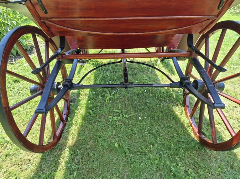 Vendo coche de caballos clásico y antiguo