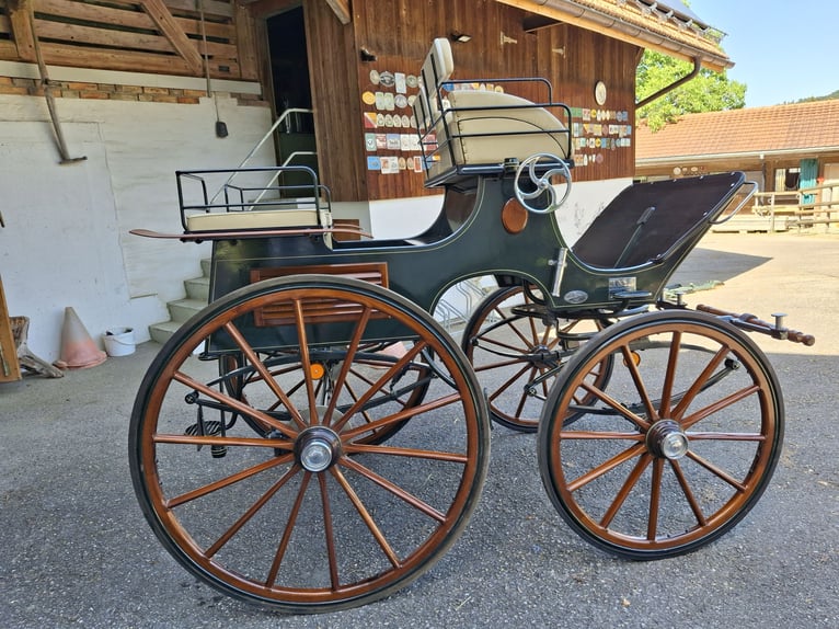 Carro de doma Kühnle de 2 ruedas en excelente estado