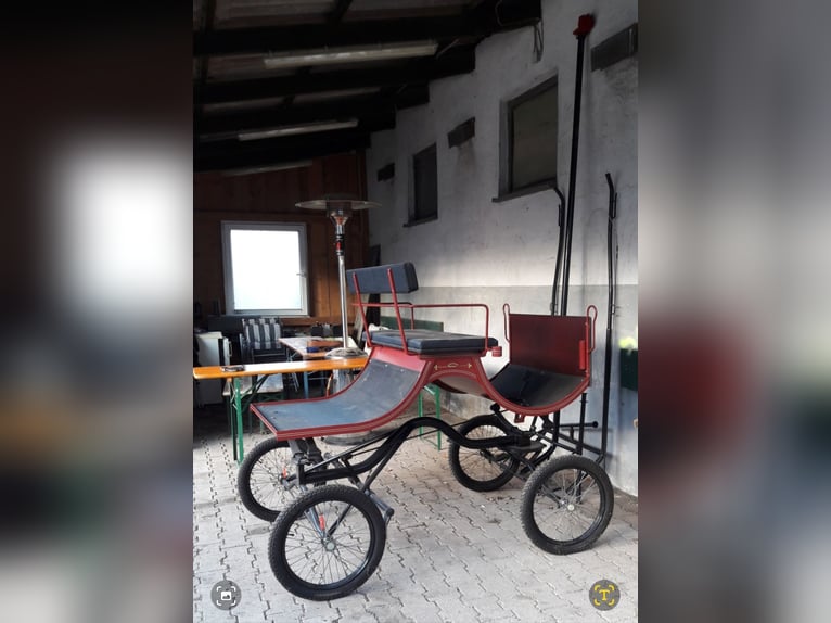 Carruaje de competición Kühnle Turnier 2 en buen estado