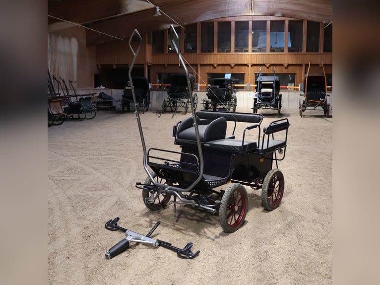 Kühnle Wagonette Kleinpferde Ein/Zweispänner Kutsche