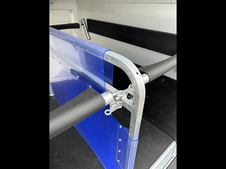 Humbaur Pferdeanhänger Xanthos 2400 2,4t Sattelkammer 100km/h Dark Blue