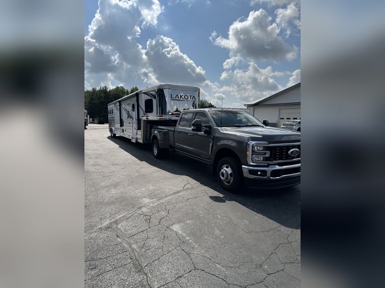 Lakota Bighorn 2025 con cocina exterior