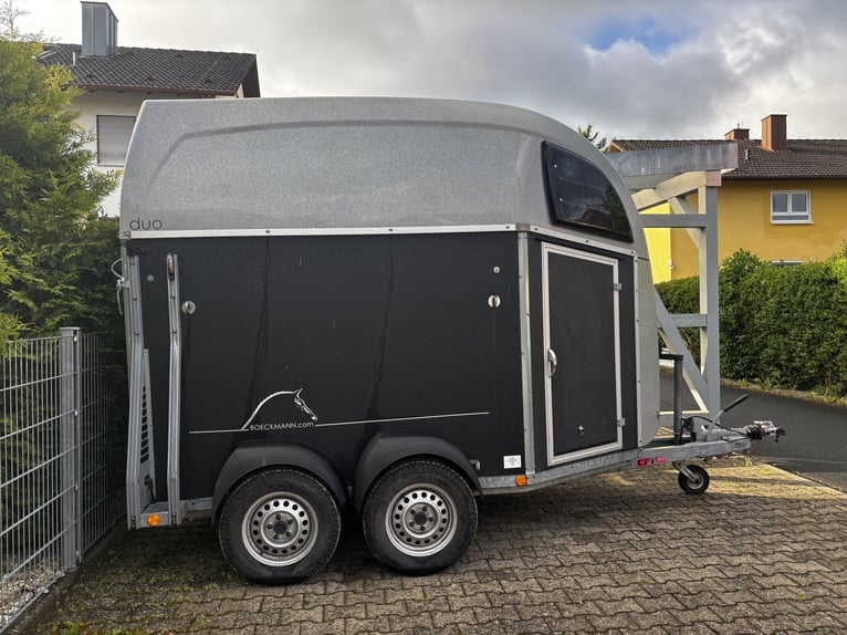 Remolque para caballos Böckmann DUO R