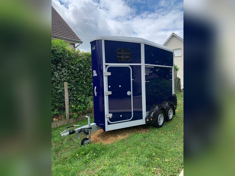 Ifor Williams HB 403 azul noche