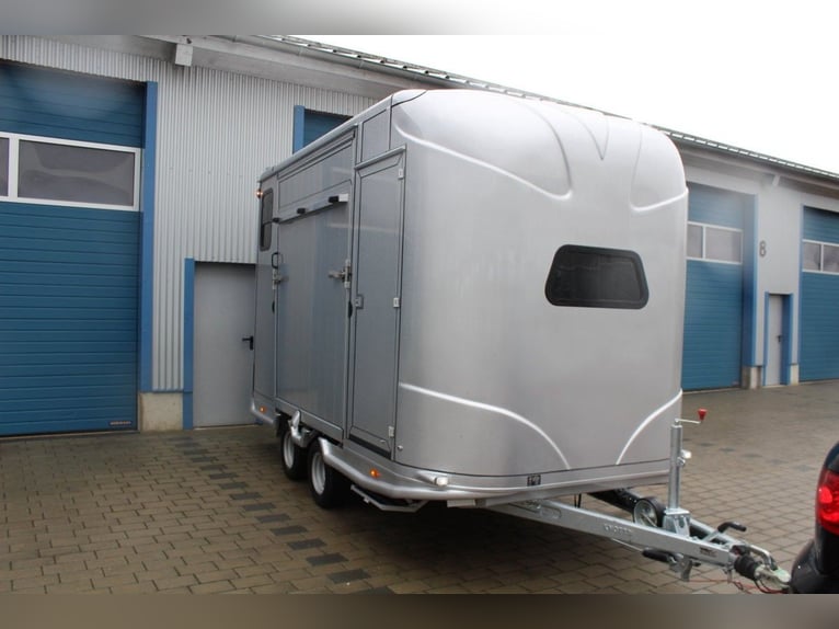 Remolque para caballos con 2 rampas, modelo nuevo, para caballos de caballo, transporte de caballos,