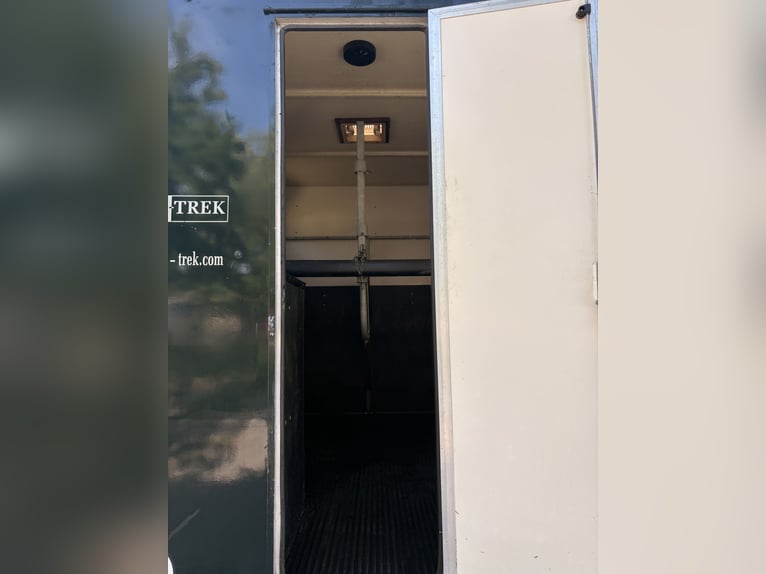 Remolque para caballos Equi-Trek Space-Treka L con acceso lateral