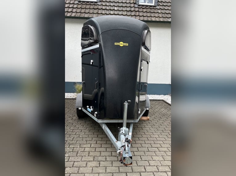 HUMBAUR Pferdeanhänger Zephir Aero 2400 Kg m SK extra hoch