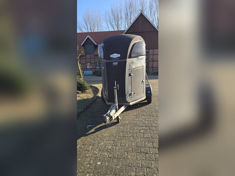 Pferdeanhänger BÖCKMANN – Baujahr 2015 – für 2 Pferde – 1. Hand