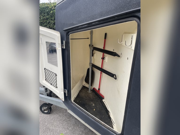 Remolque Böckmann Comfort con suelo de aluminio macizo