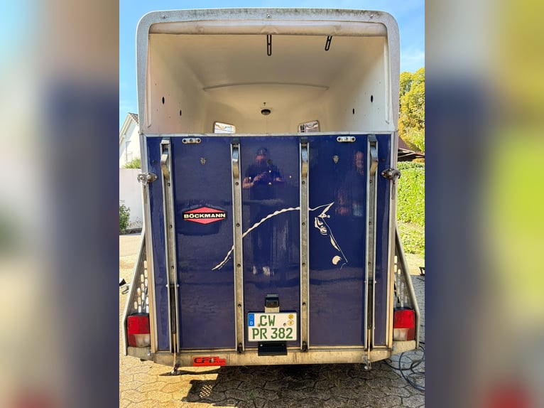 Remolque para caballos Böckmann Comfort B de poliéster para 2 caballos | Camarote | Rejilla para pot