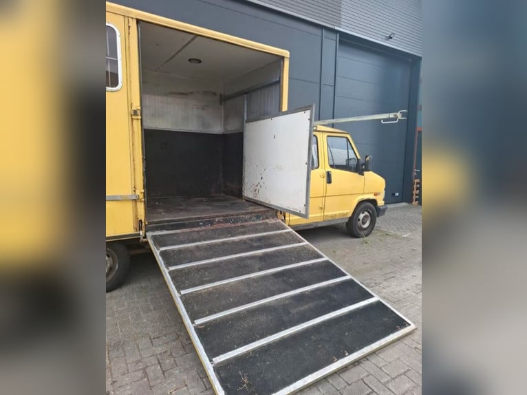 Carro de dos caballos. En los Países Bajos exento de impuestos de circulación, inspección técnica vá