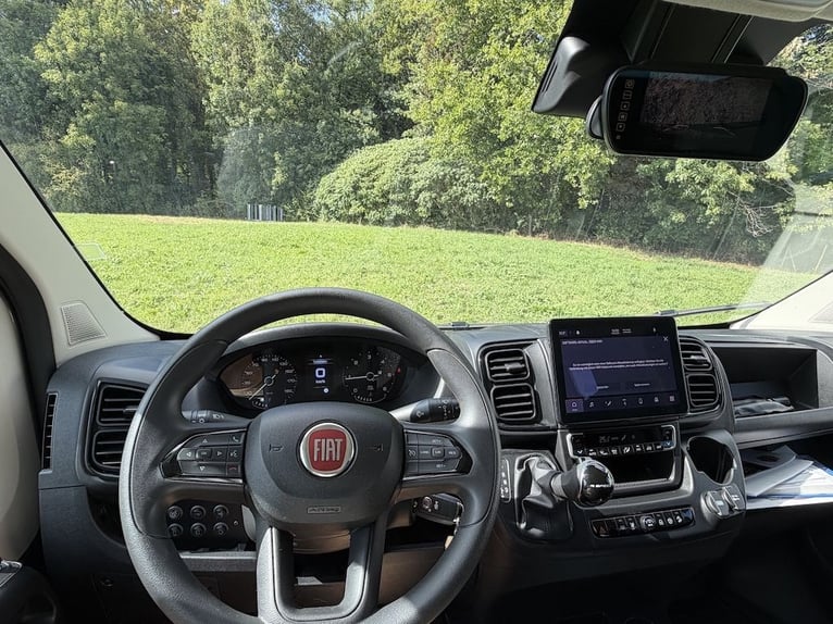 FIAT Ducato Böckmann Compact transportín para 2 caballos, con caja automática, capacidad para 5 pers