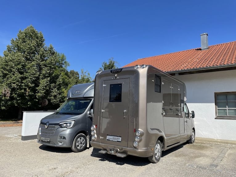Renault EQUITA 2-Pferdetransporter 5-Sitzer LKW NEU