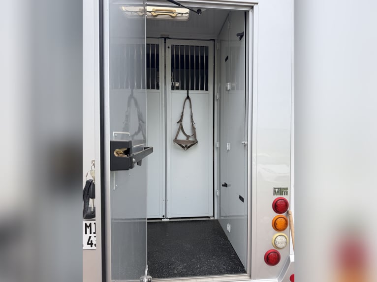Renault Master con estructura MTM - 3,5 toneladas