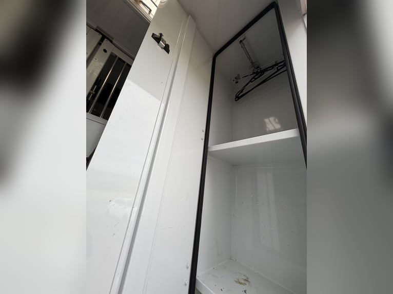 Renault Master con estructura MTM - 3,5 toneladas
