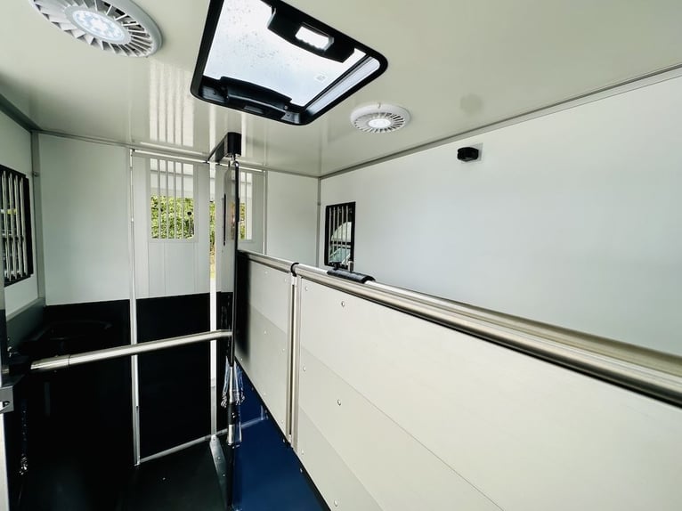 Renault Roelofsen Yorse 2-Pferdetransporter 3,5to. 165 PS Schaltgetriebe Mautfrei hohe Zuladung NEU