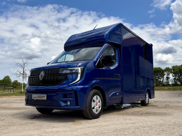 Transportador de caballos Renault Master RJH Sport para 2 caballos – modelo nuevo con caja automátic