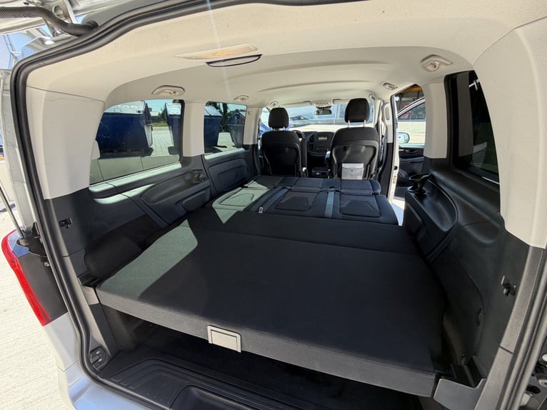 Mercedes-Benz Vito 116 CDI Tourer 4x4 con tracción en las cuatro ruedas, automática, aire acondicion