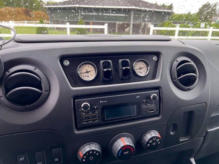 Renault Master - 2 caballos, categoría B (3,5 toneladas)