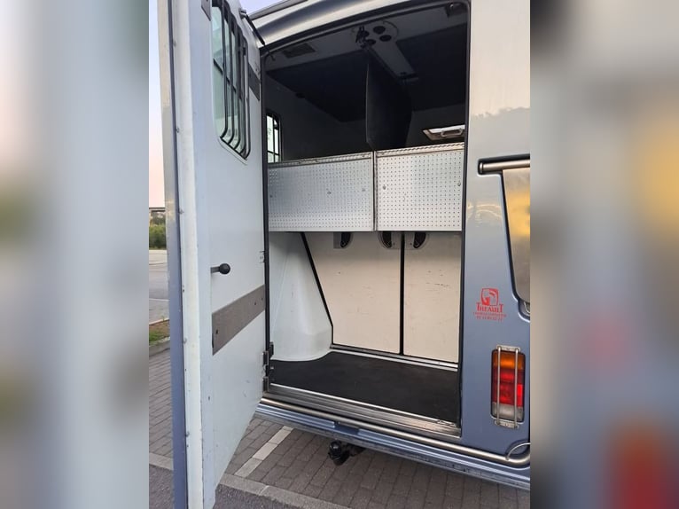Renault Master Theault 5 passageiros