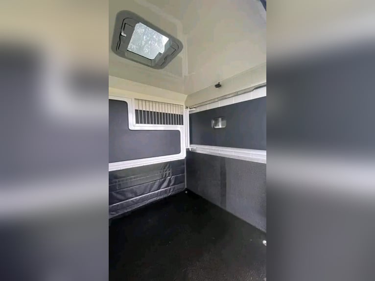 VL STX caja automática / 5 plazas / 2017 / Renault Master