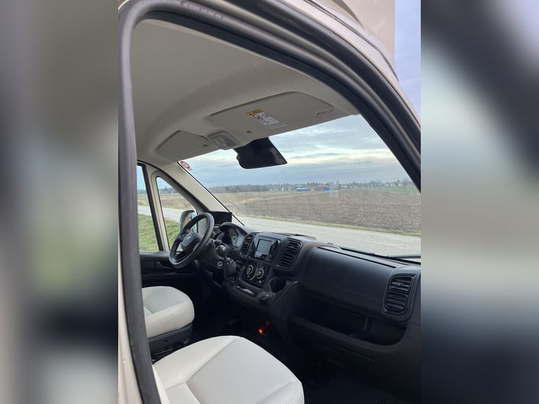 Furgoneta Peugeot Boxer 2024, solo 29.000 km, nueva carrocería, en garantía