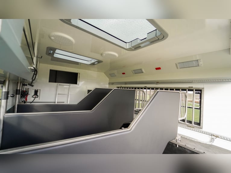 AKX D-range 4 Caballos 2021