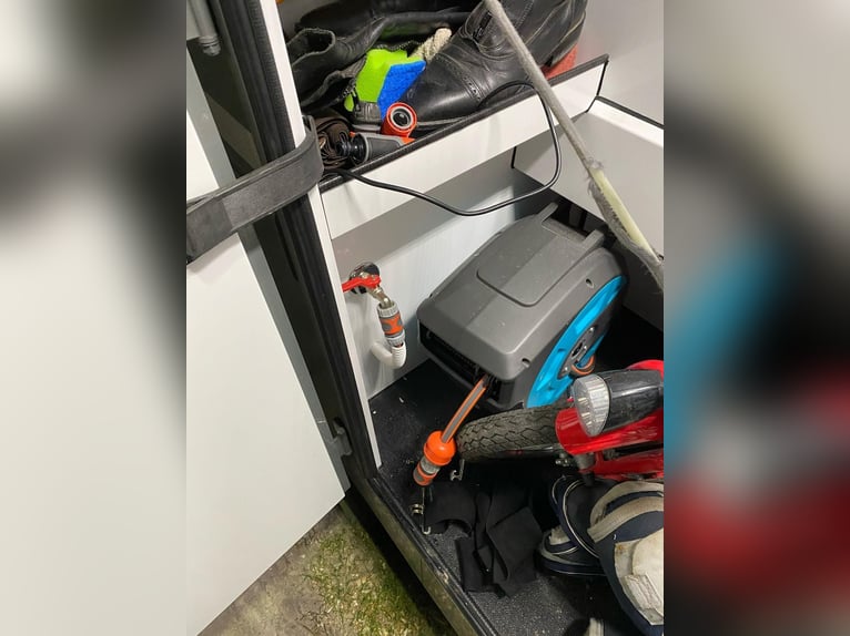 MB Actros con carrocería JL