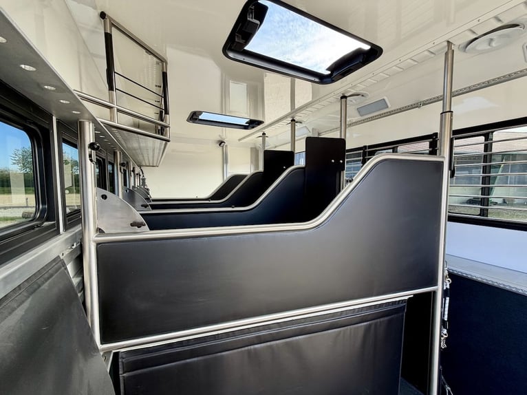Mercedes-Benz Actros 1835 RJH Exclusive H5 Transportador de caballos para 5-6 caballos con pop-out, 