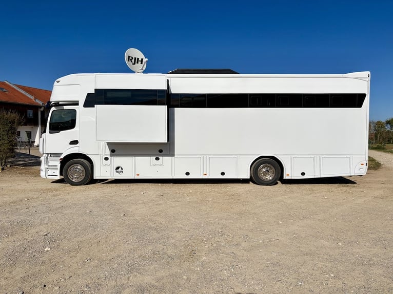 Mercedes-Benz Actros 1835 RJH Exclusive H5 Transportador de caballos para 5-6 caballos con pop-out, 