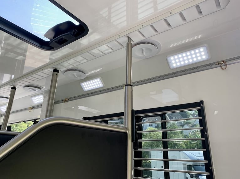 Mercedes-Benz Actros 1835 RJH Exclusive H5 Transportín para caballos Camión nuevo con sistema slide-